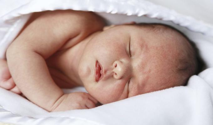 Acompaña el desarrollo de tu bebé desde su nacimiento