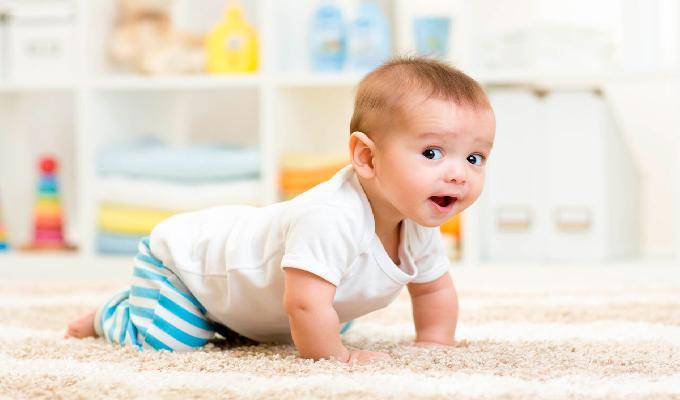 Gatear es benéfico para el desarrollo de tu bebé