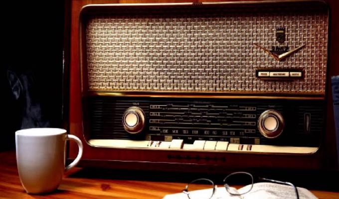 Radio novela Amorosos fantasmas